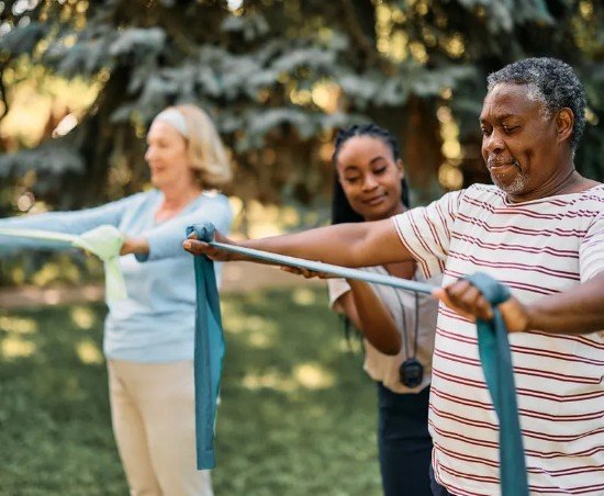 Home Away From Home: Why The Oaks Manor Leads Senior Care in Oakland